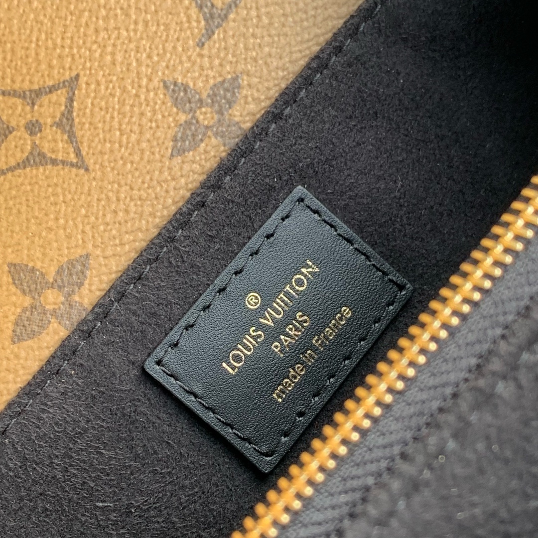 Louis Vuitton Pochette Metis Handbags-21.5*13.5*6CM