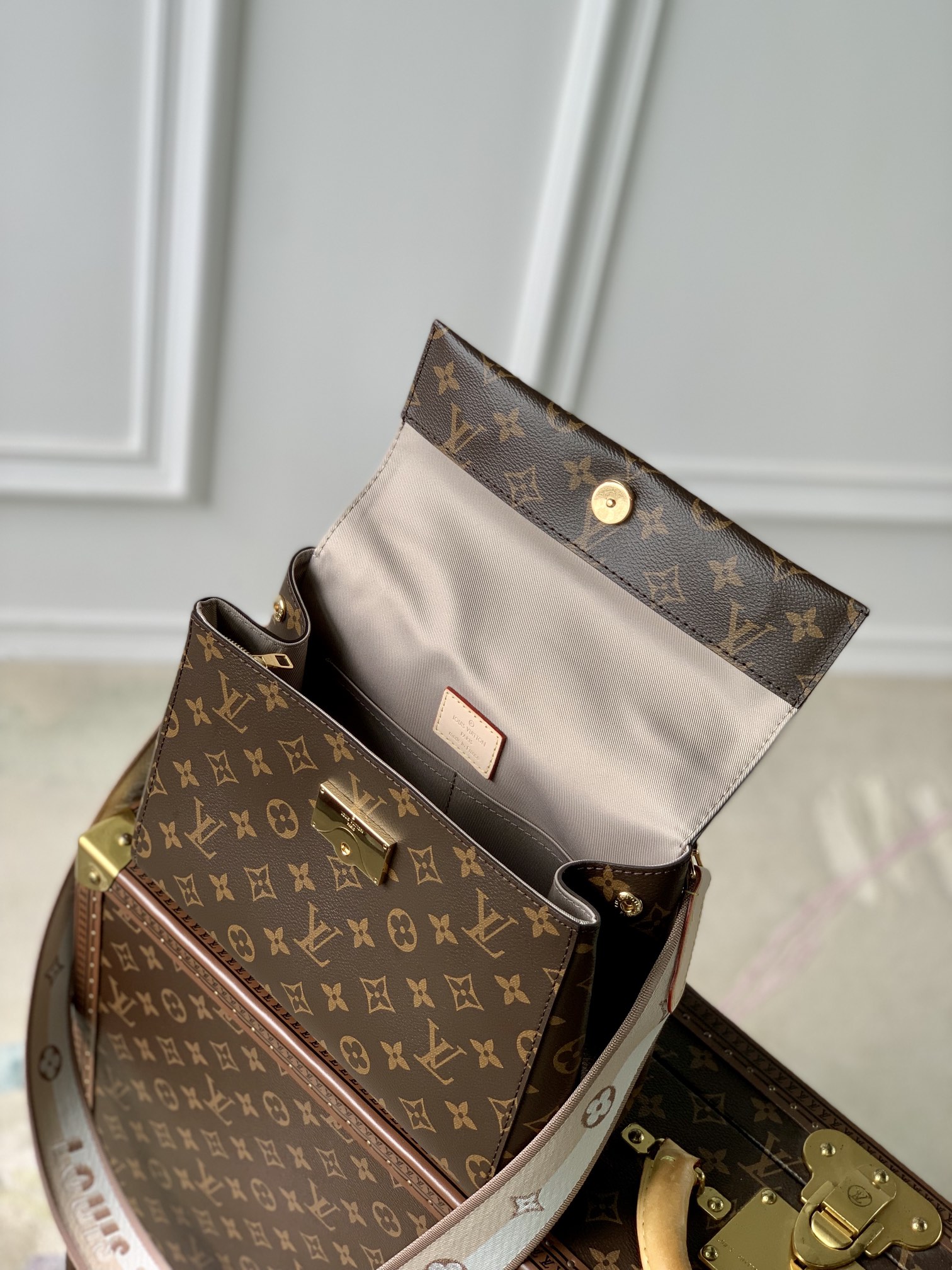 Louis Vuitton Cluny BB Handbags-M41305-28*19*11CM Louis Vuitton Cluny BB Handbags-M41305-28*19*11CM