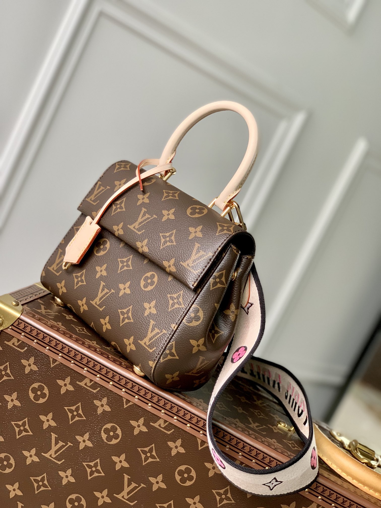 Louis Vuitton Cluny Handbags-M58931-20*16*7.5CM Louis Vuitton Cluny Handbags-M58931-20*16*7.5CM