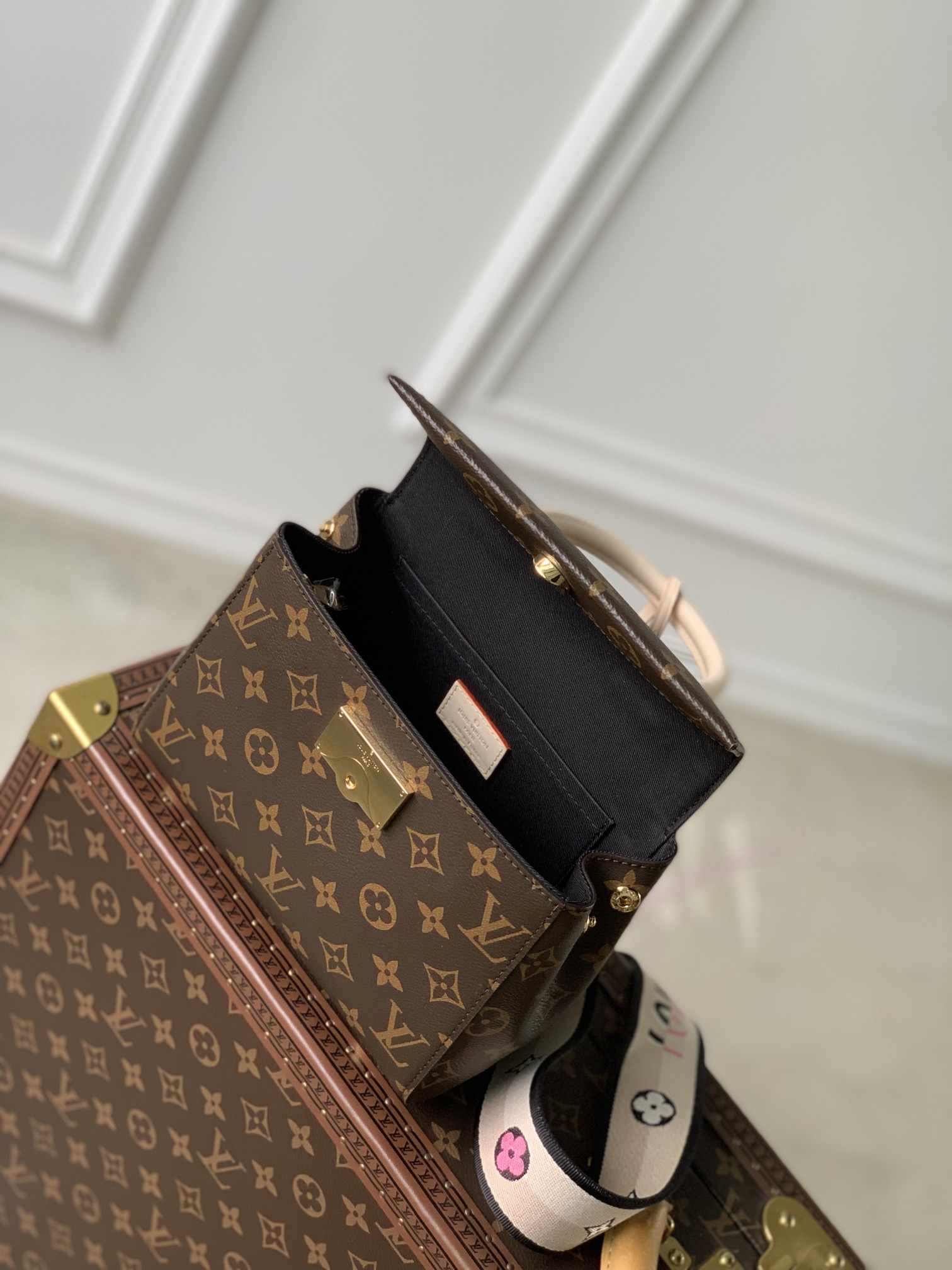 Louis Vuitton Cluny Handbags-M58931-20*16*7.5CM Louis Vuitton Cluny Handbags-M58931-20*16*7.5CM
