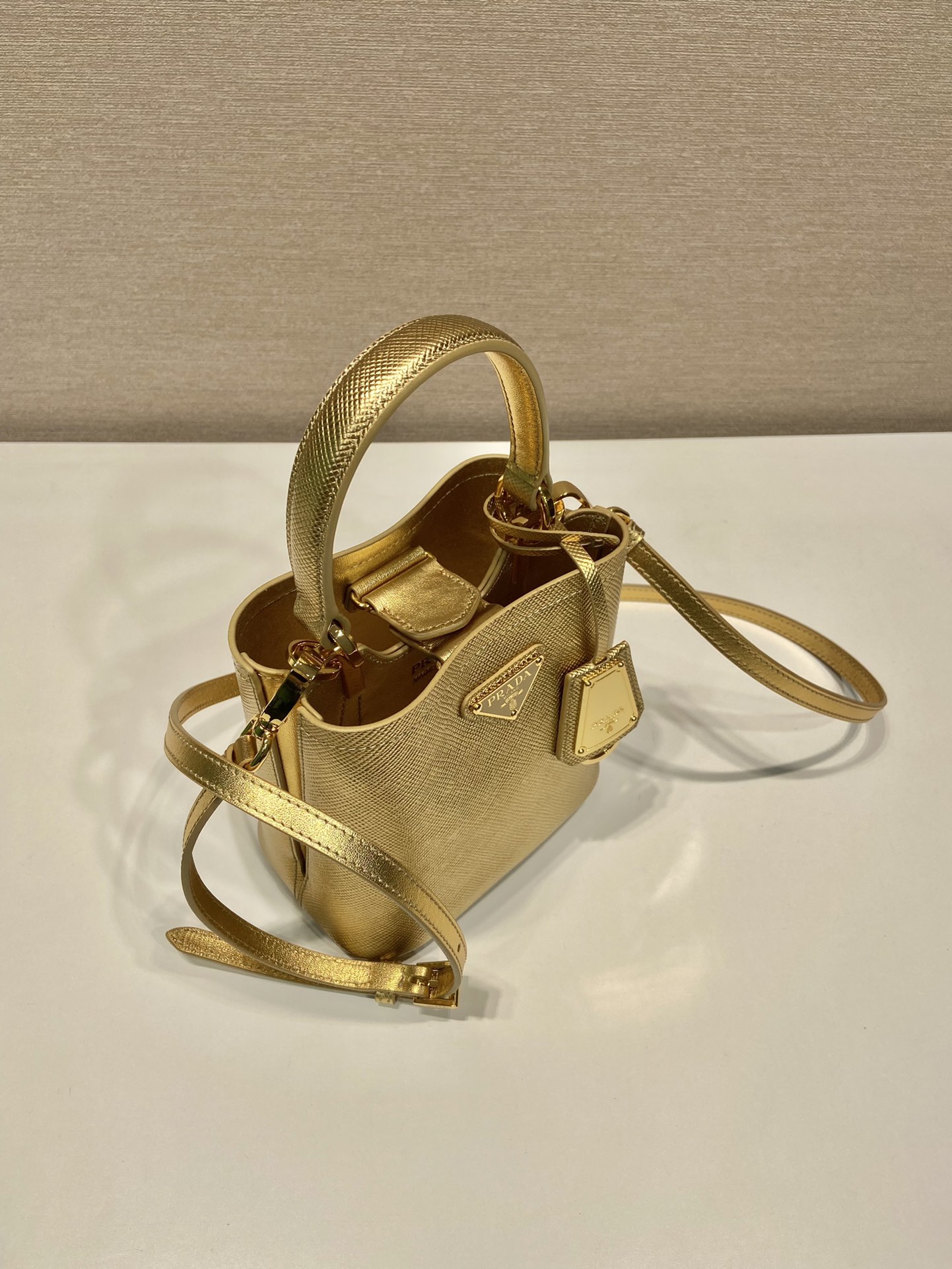 Prada 1BA373 Tote-15*16*9.5CM