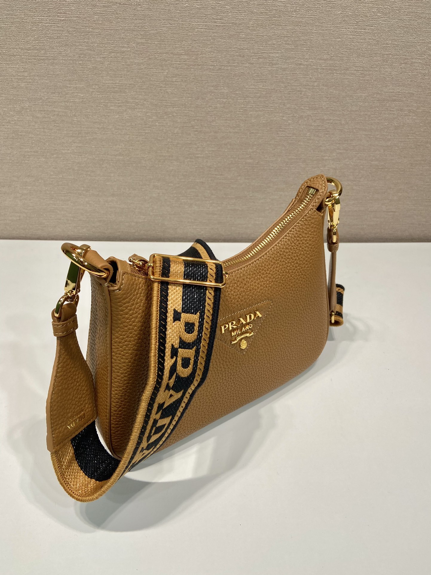 Prada 1BH193 Tote-24*18*6CM