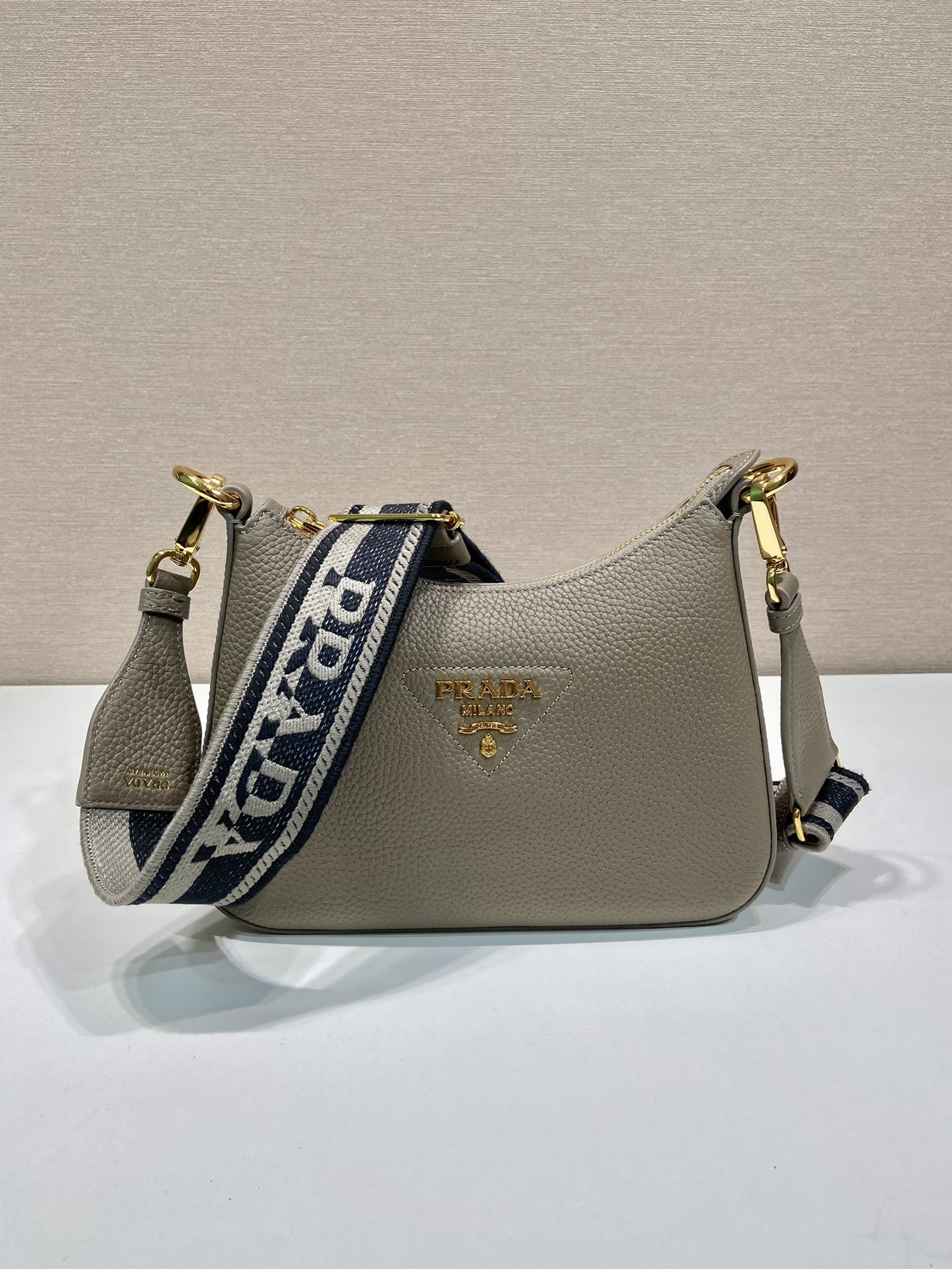 Prada 1BH193 Tote-24*18*6CM