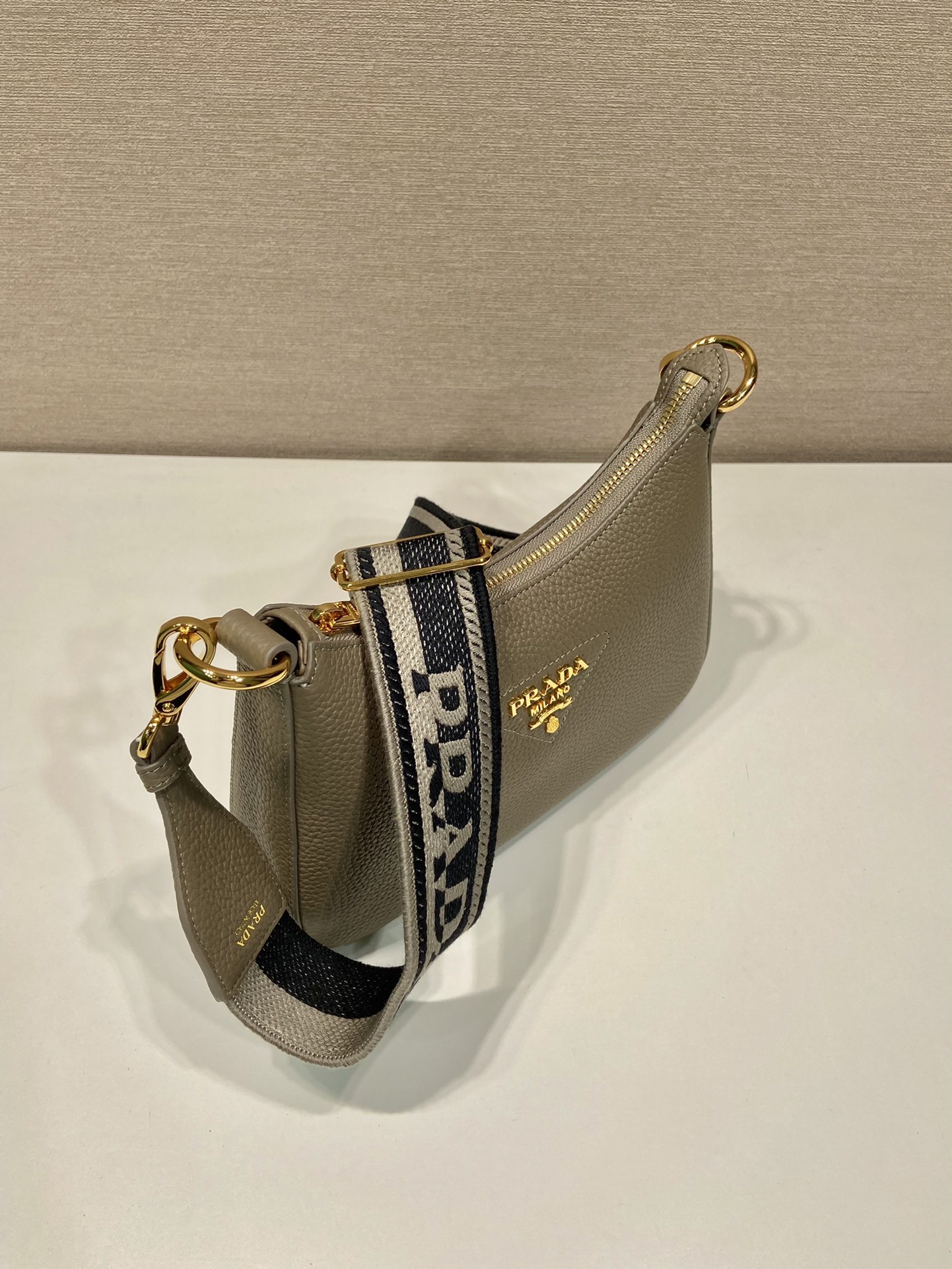 Prada 1BH193 Tote-24*18*6CM