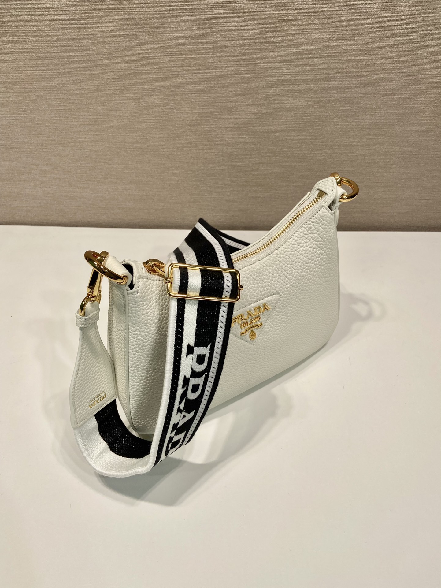 Prada 1BH193 Tote-24*18*6CM