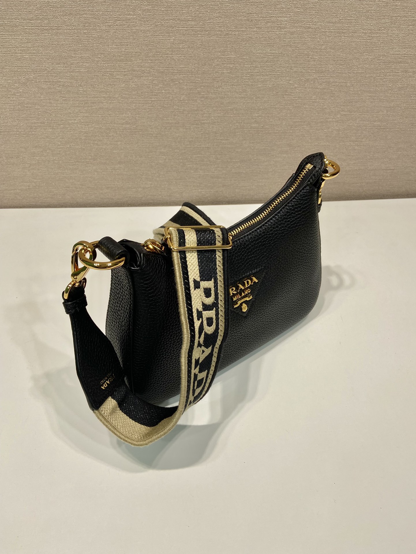 Prada 1BH193 Tote-24*18*6CM