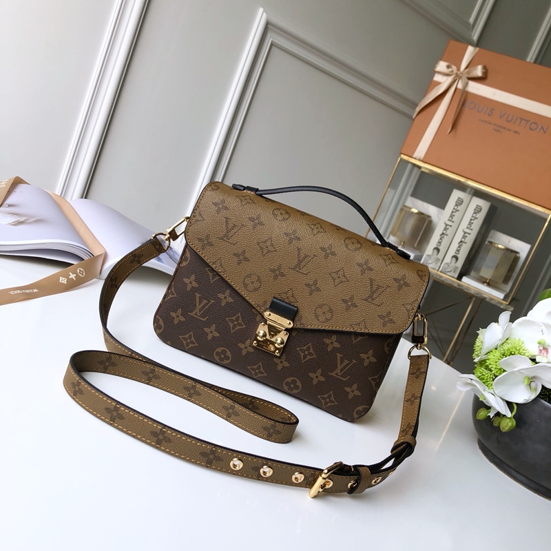Louis Vuitton Pochette Metis Handbags-25*19*7CM