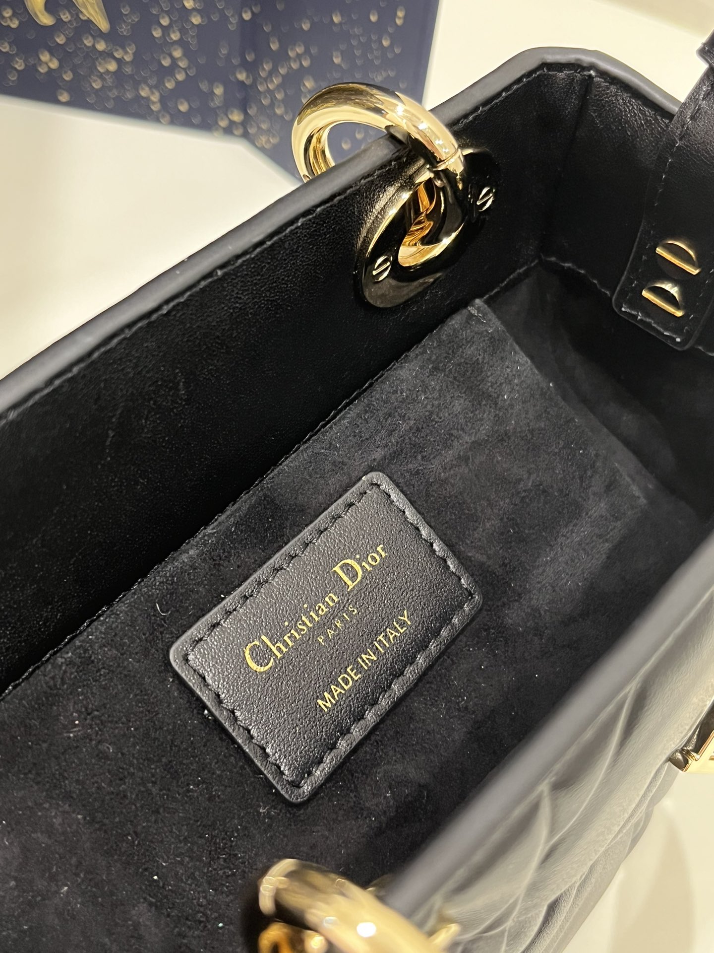 Diro 95-22 Top Handbags-19*8*13CM