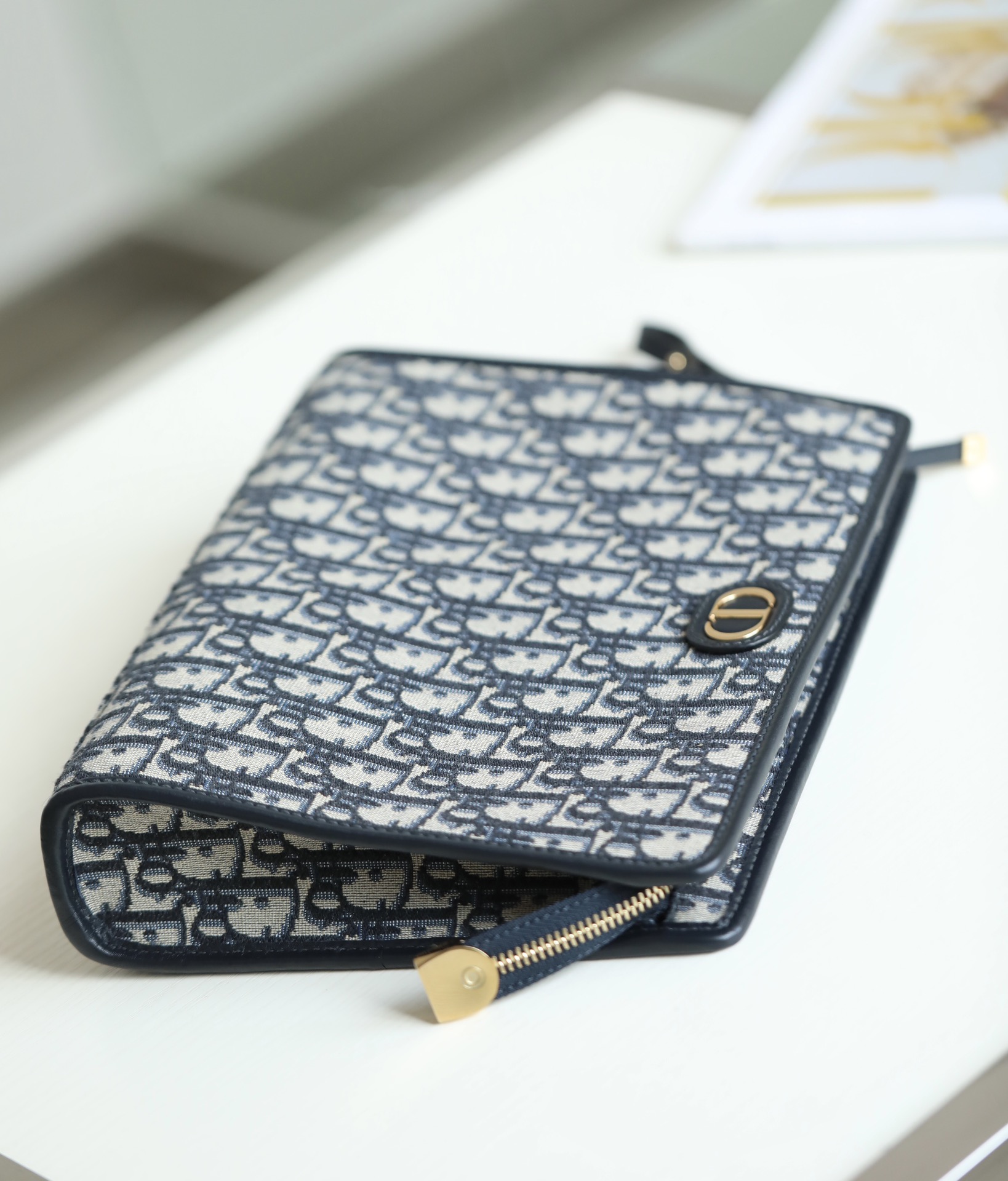 Diro Pouch- 26×19.5×7CM Diro Pouch- 26×19.5×7CM