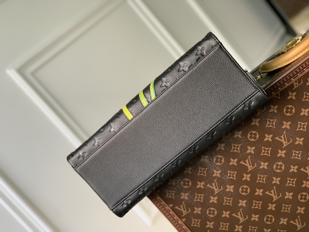 Louis Vuitton x YKOnthego Handbag-35 x 27 x 14 CM