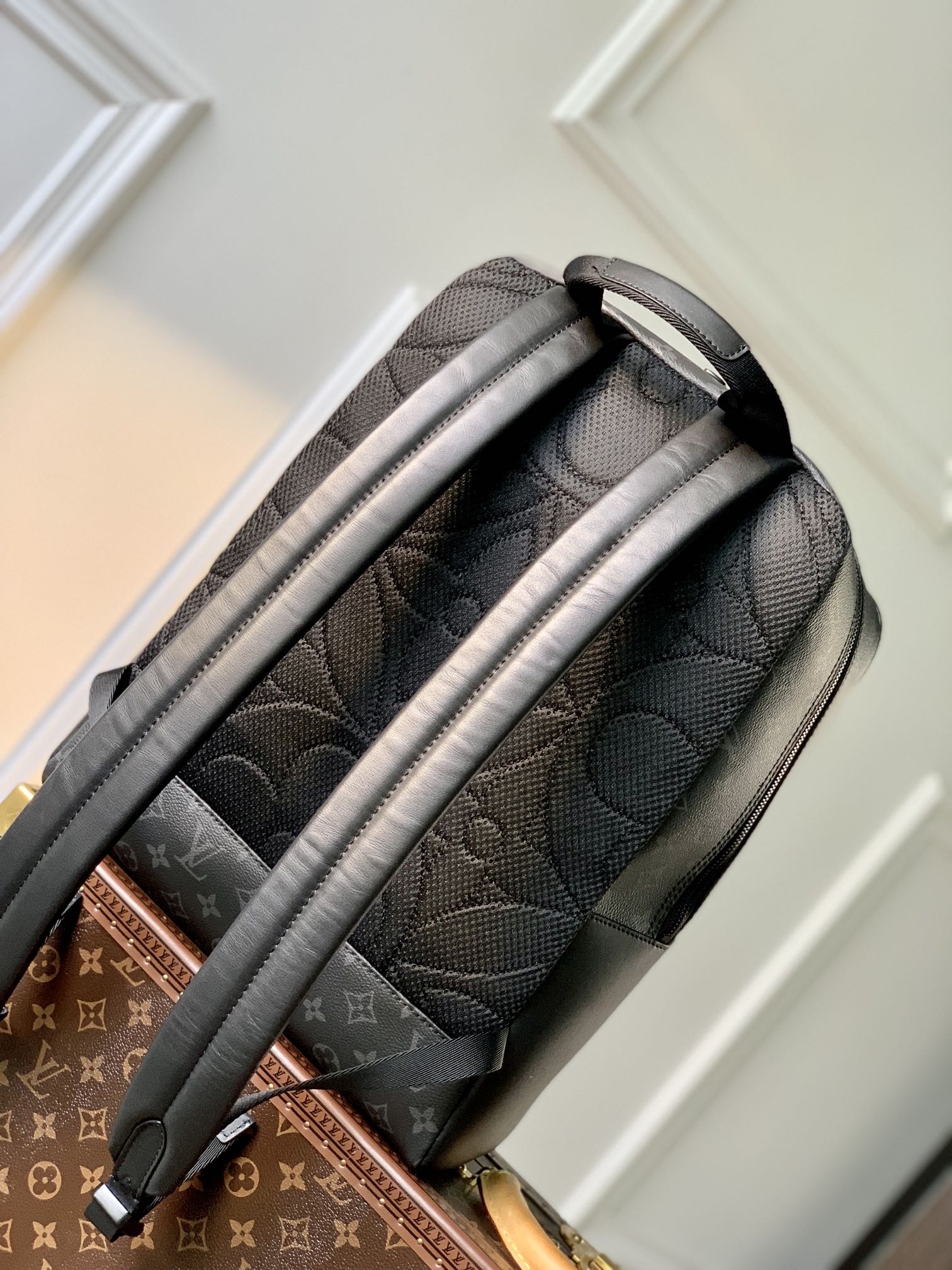 Louis Vuitton Dean Backpack-M45335-31 x 41.5 x 15.5 CM