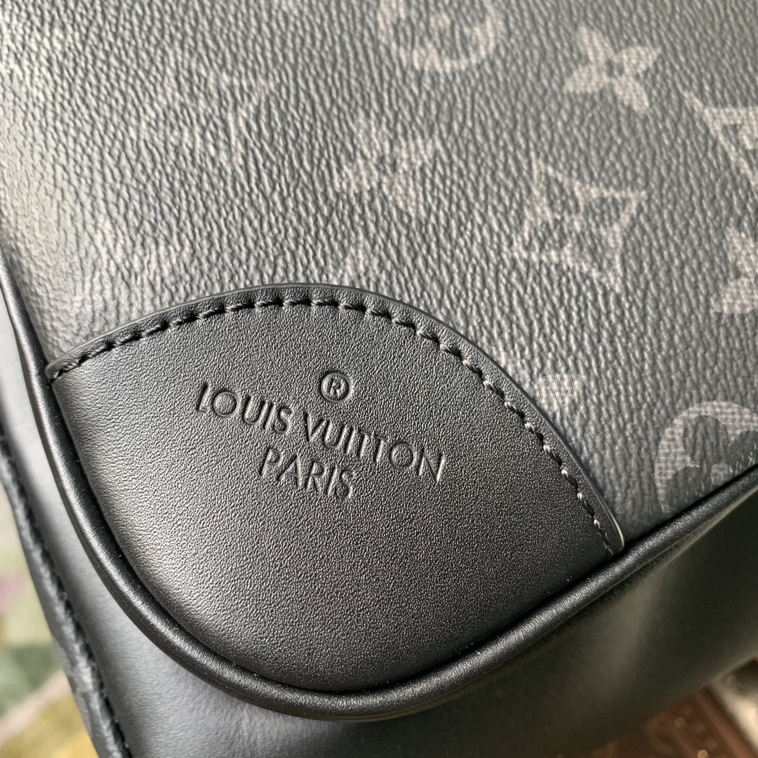 Louis Vuitton Dean Backpack-M45335-31 x 41.5 x 15.5 CM