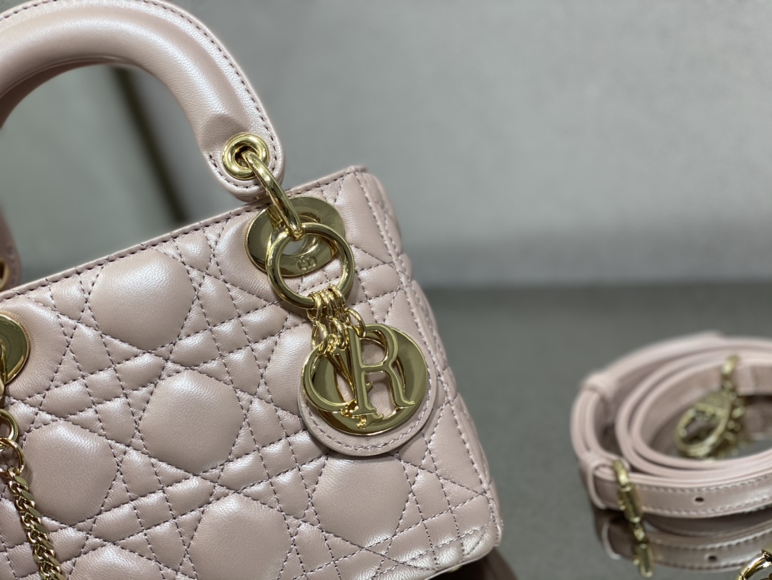 Lady Diro Mini-17*15*8CM