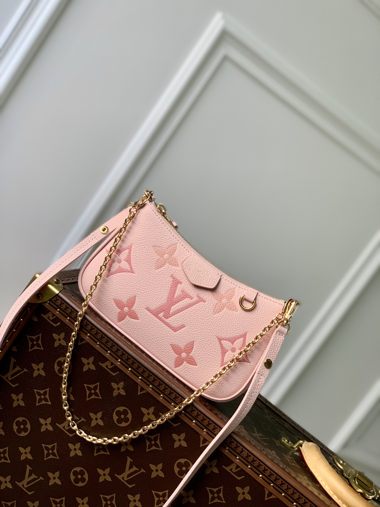 Louis Vuitton Easy Pouch On Strap-19×11.5x3CM