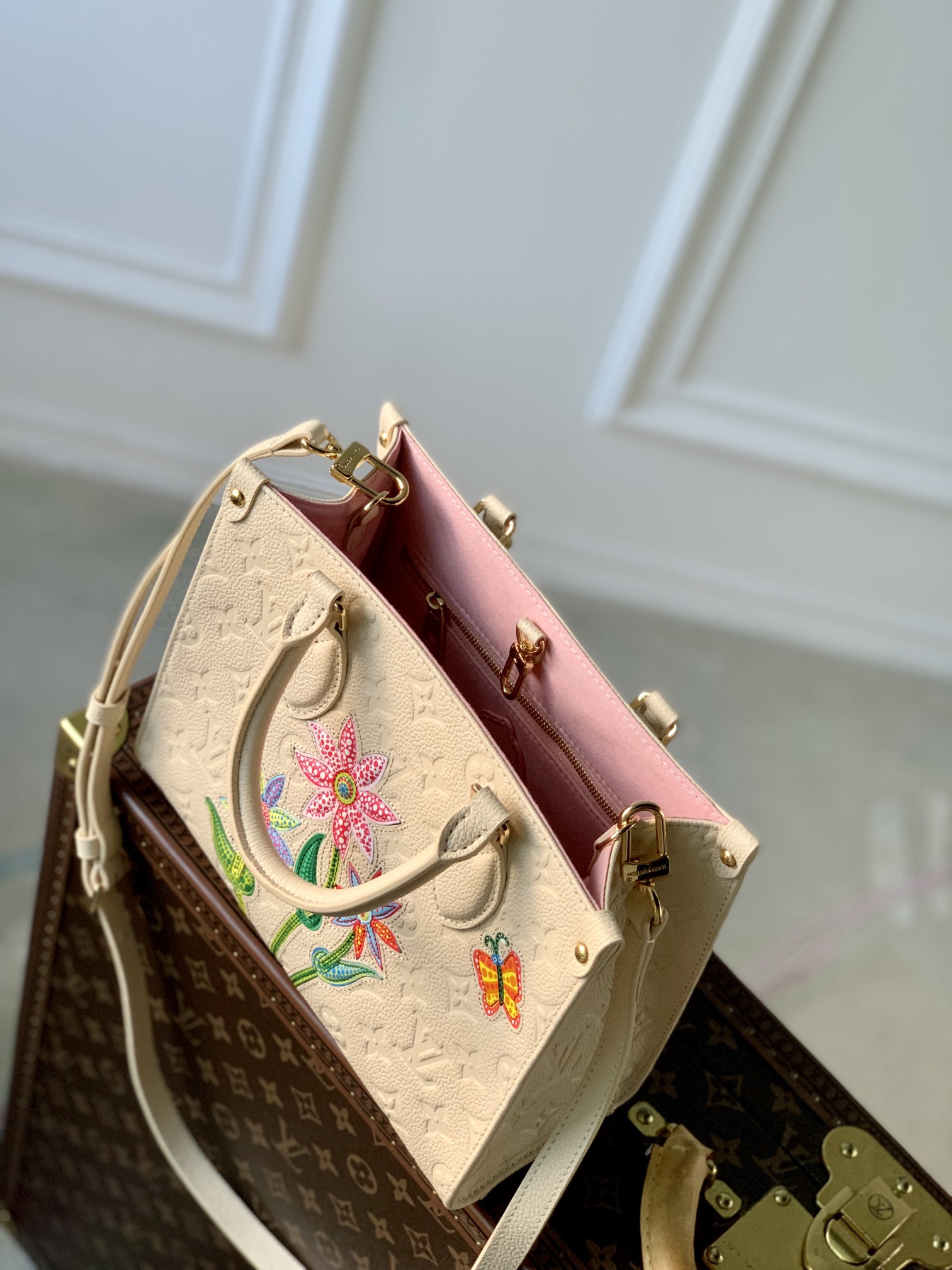 Louis Vuitton Onthego Handbag- M21732-25*19*11.5 CM