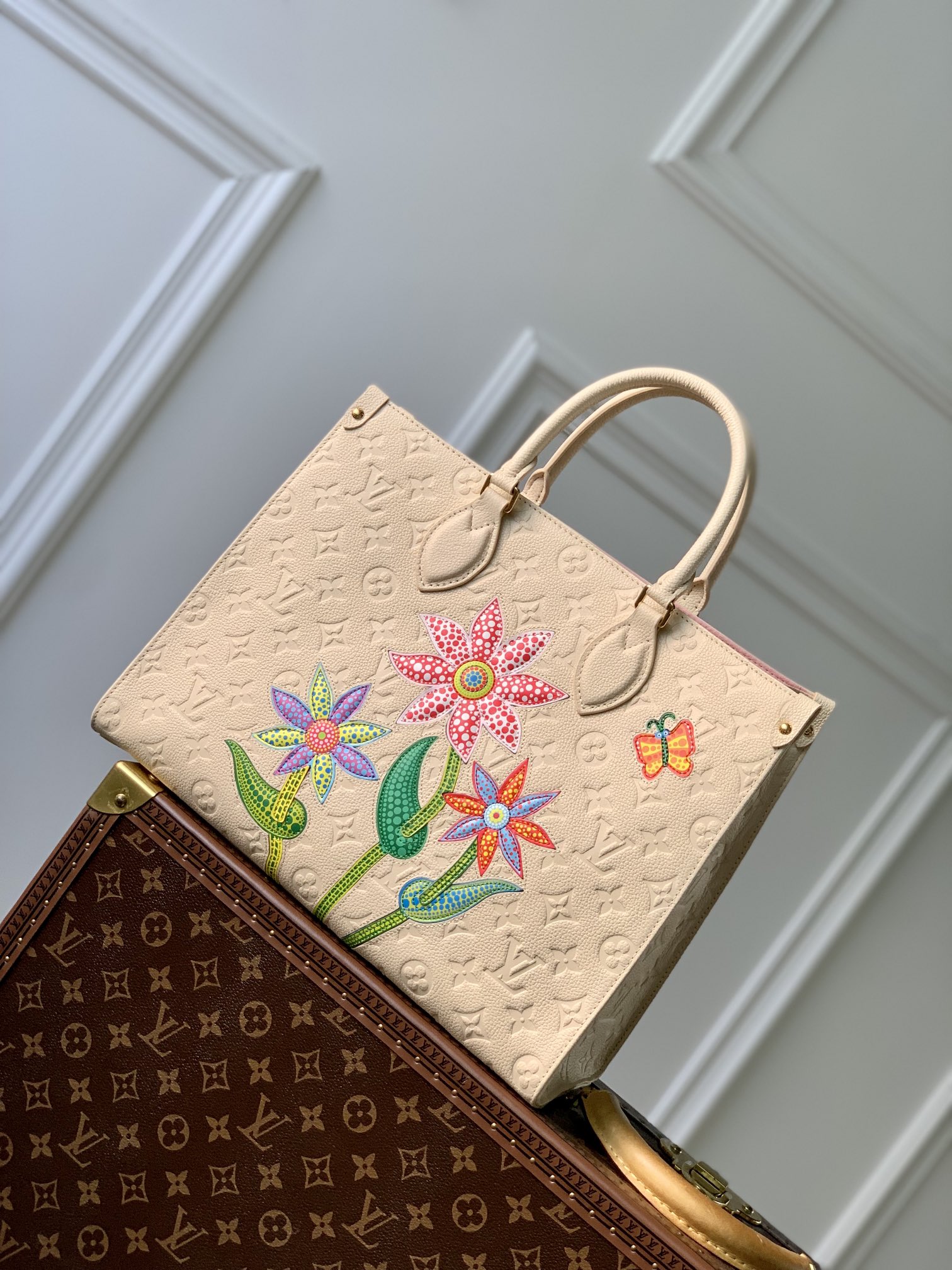 Louis Vuitton x YKOnthego Handbag-35 x 27 x 14 CM