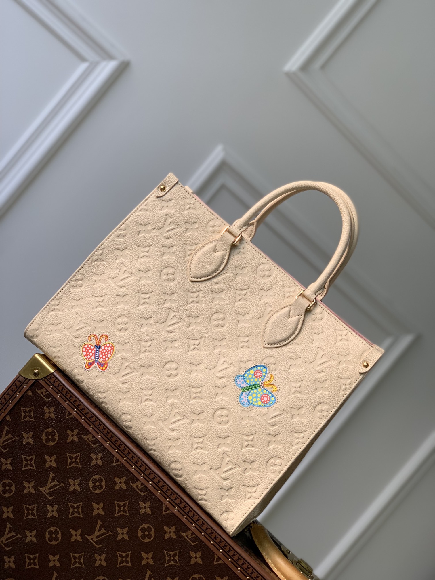 Louis Vuitton x YKOnthego Handbag-35 x 27 x 14 CM