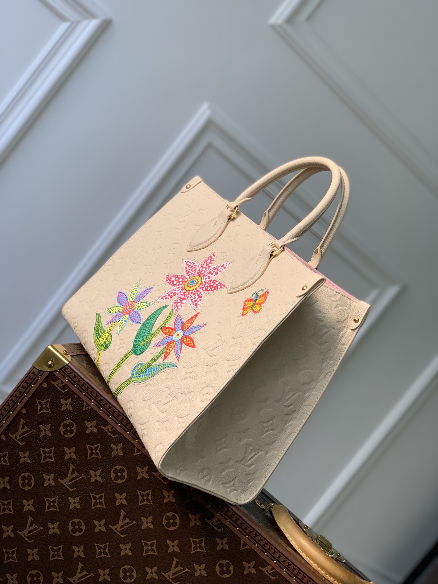 Louis Vuitton x YKOnthego Handbag-35 x 27 x 14 CM