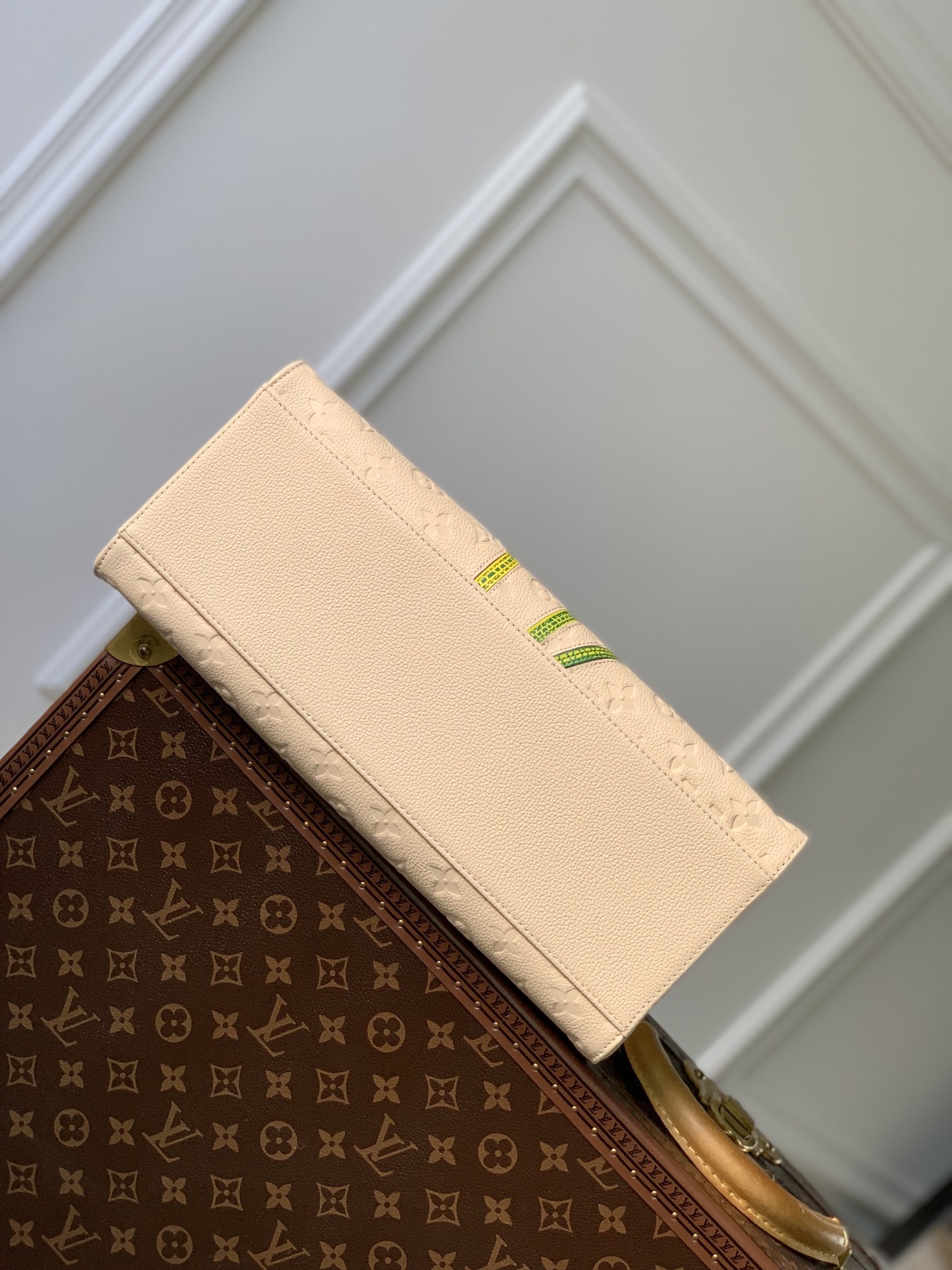 Louis Vuitton x YKOnthego Handbag-35 x 27 x 14 CM