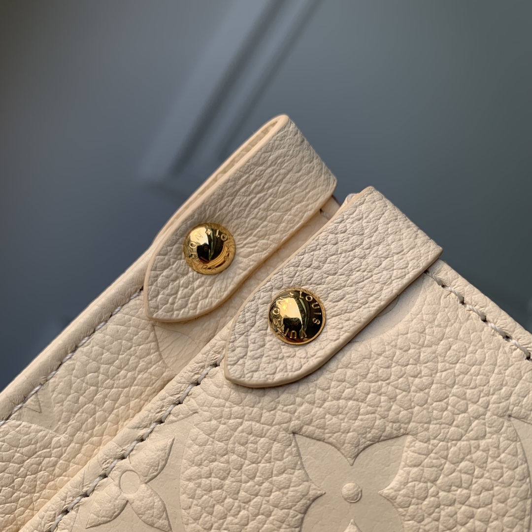 Louis Vuitton x YKOnthego Handbag-35 x 27 x 14 CM