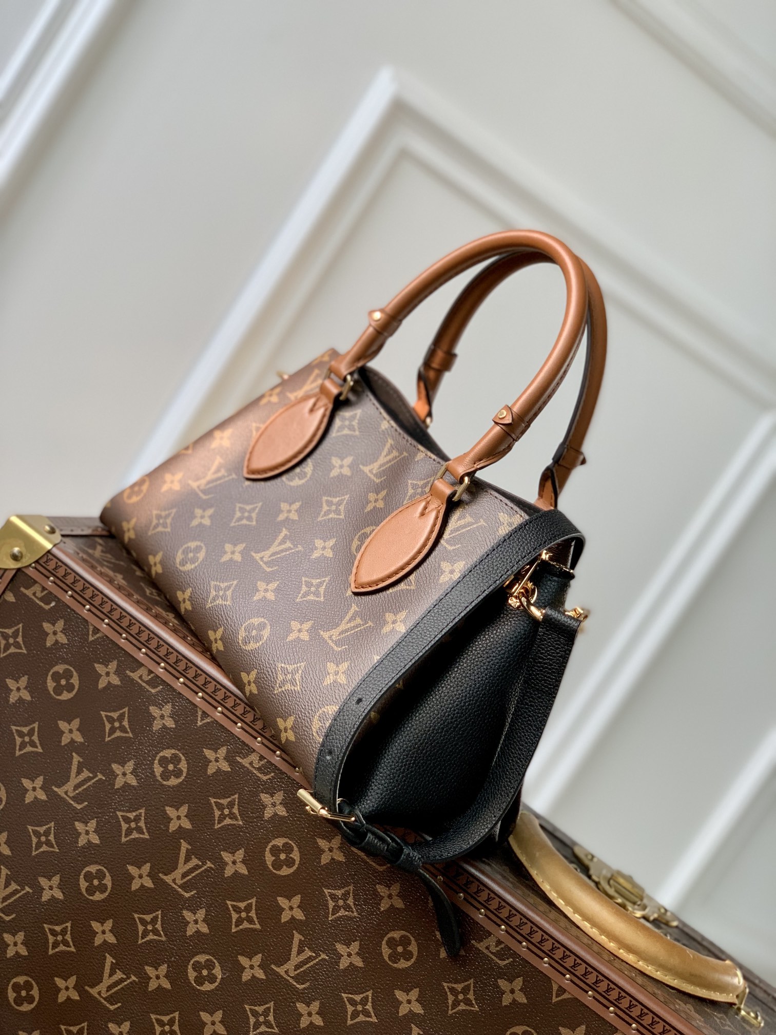 Louis Vuitton Opéra BB Handbag-26.0 x 18.0 x 15CM