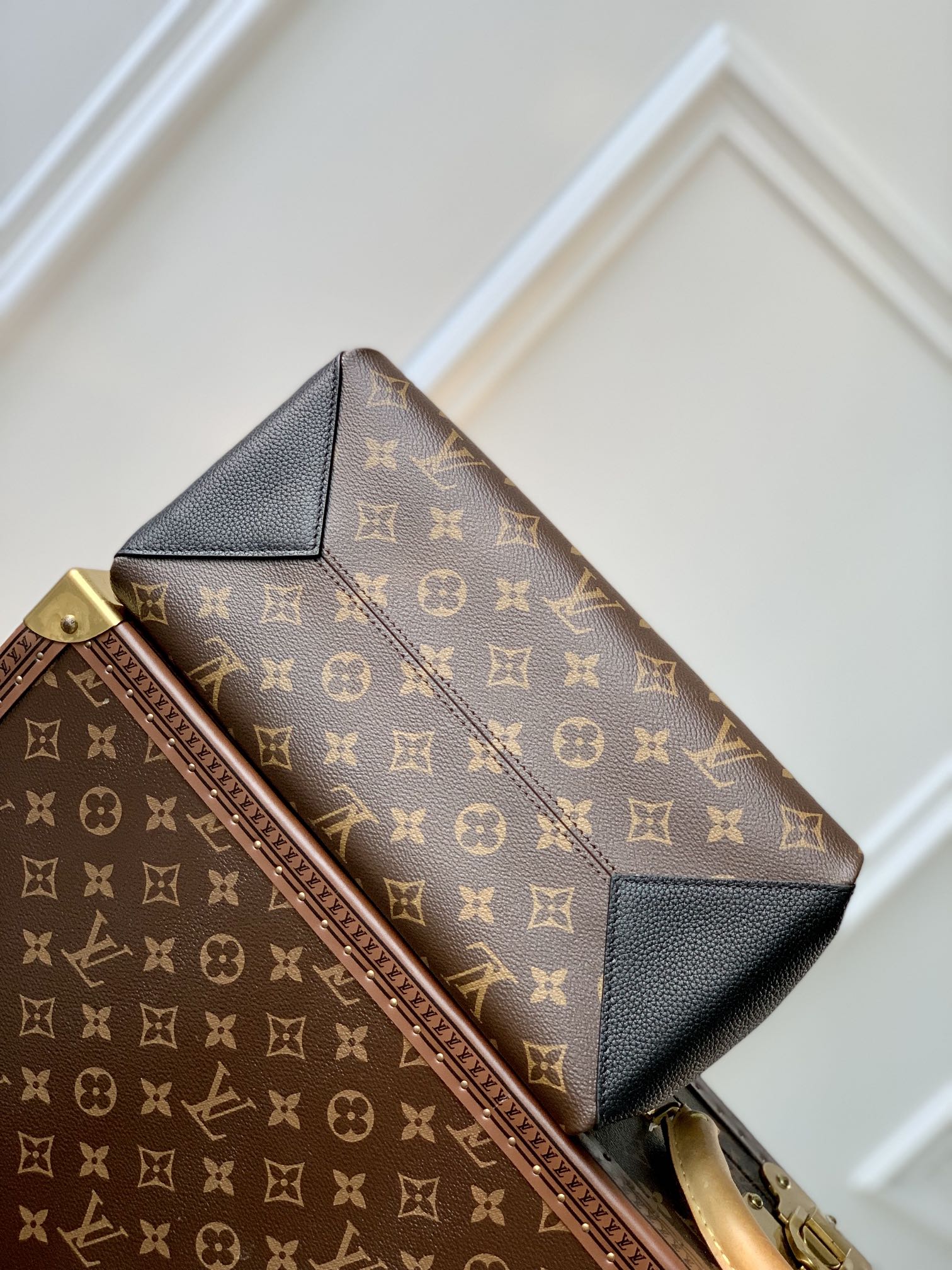 Louis Vuitton Opéra BB Handbag-26.0 x 18.0 x 15CM Louis Vuitton Opéra BB Handbag-26.0 x 18.0 x 15CM