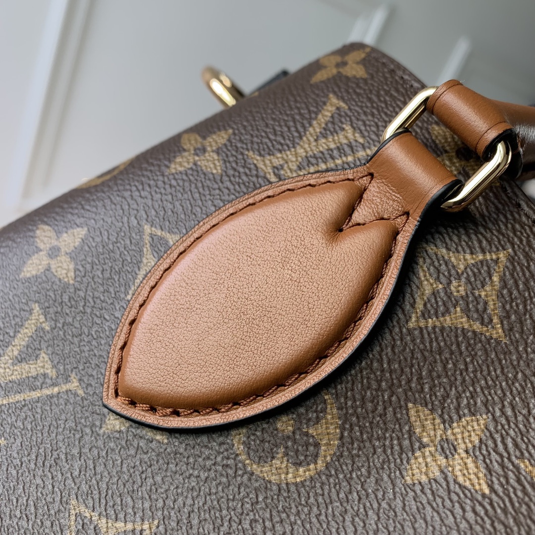 Louis Vuitton Opéra BB Handbag-26.0 x 18.0 x 15CM Louis Vuitton Opéra BB Handbag-26.0 x 18.0 x 15CM