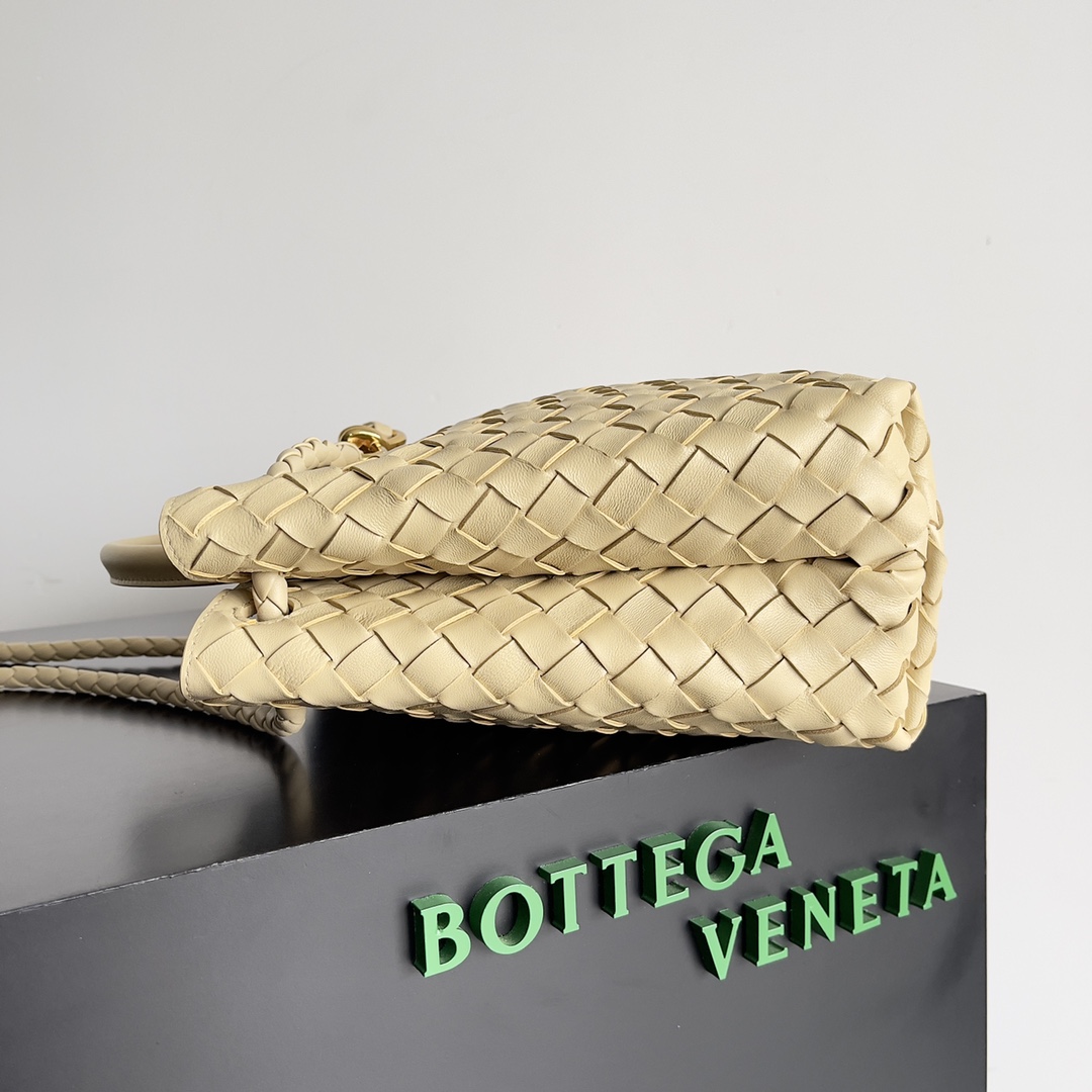 Bottega Veneta Andiamo-32*24*12CM