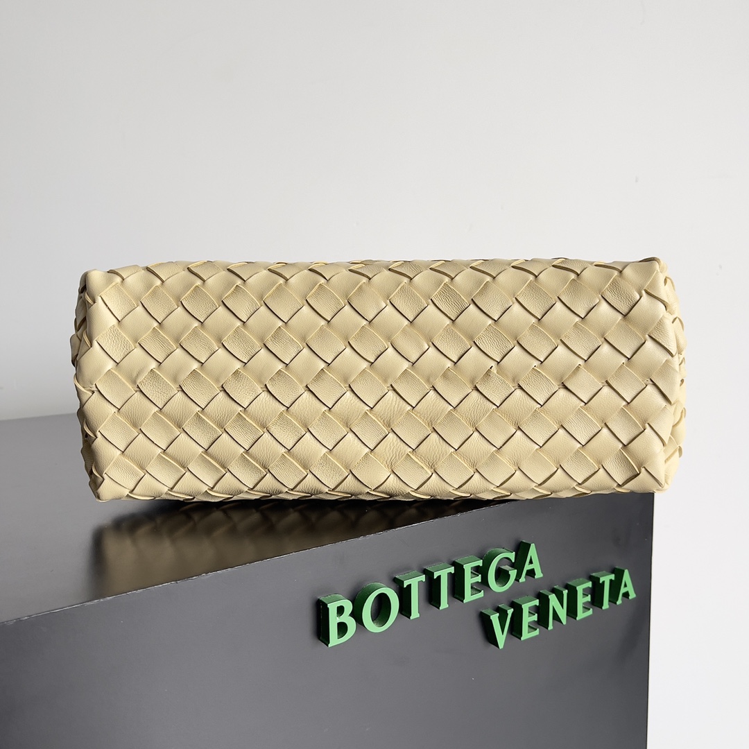 Bottega Veneta Andiamo-32*24*12CM