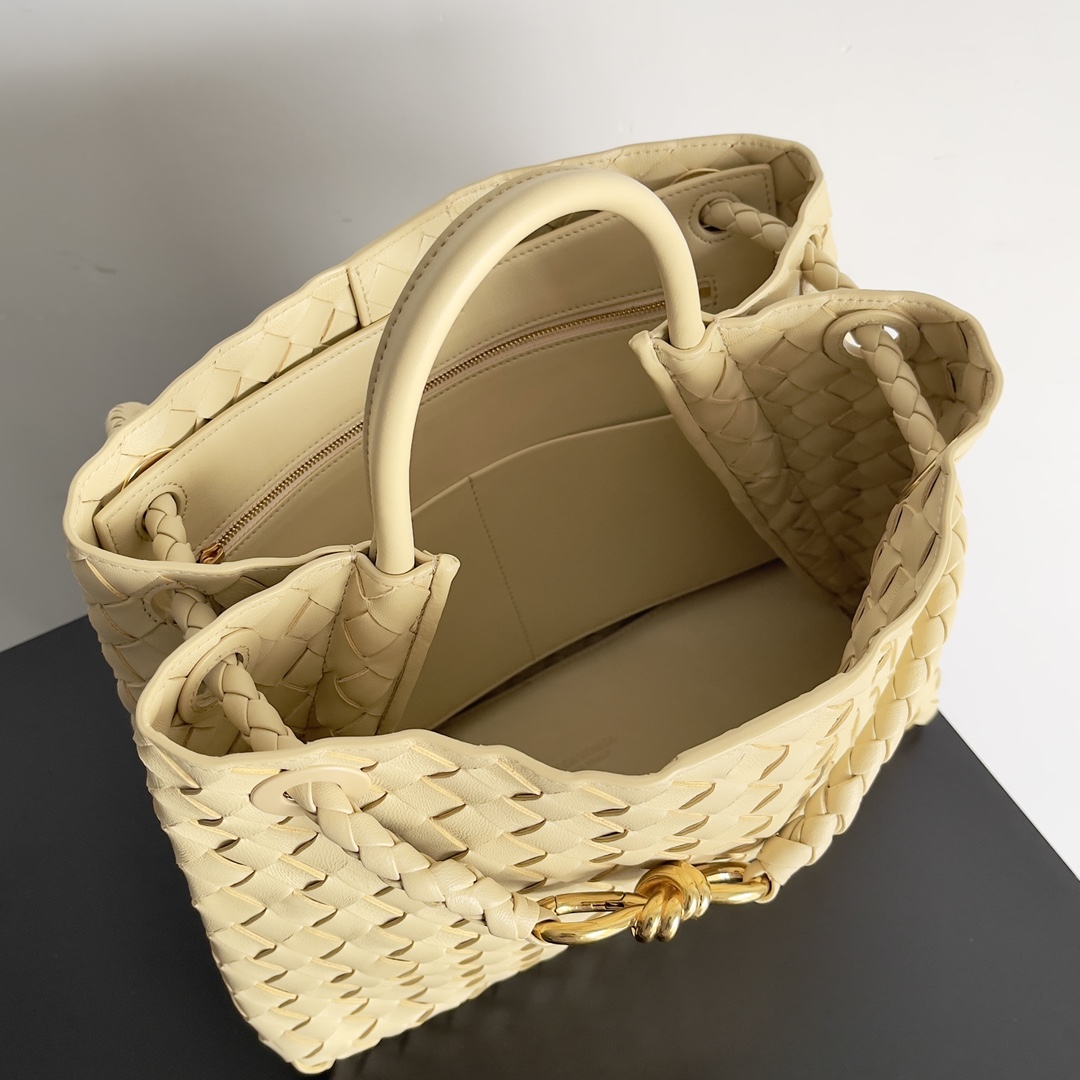 Bottega Veneta Andiamo-32*24*12CM