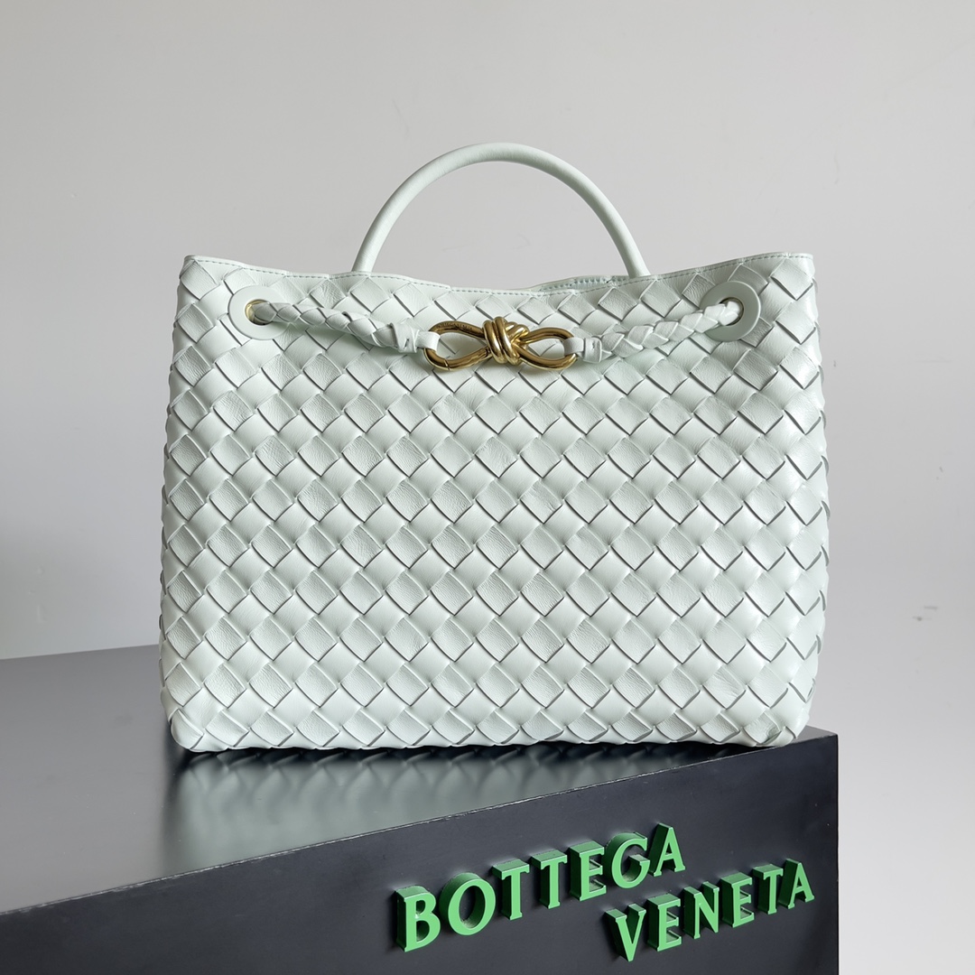 Bottega Veneta Andiamo-32*24*12CM