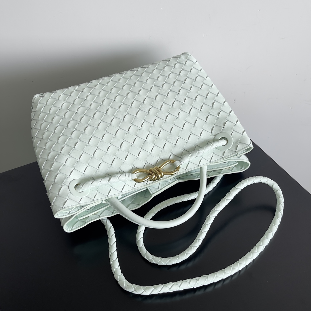 Bottega Veneta Andiamo-32*24*12CM