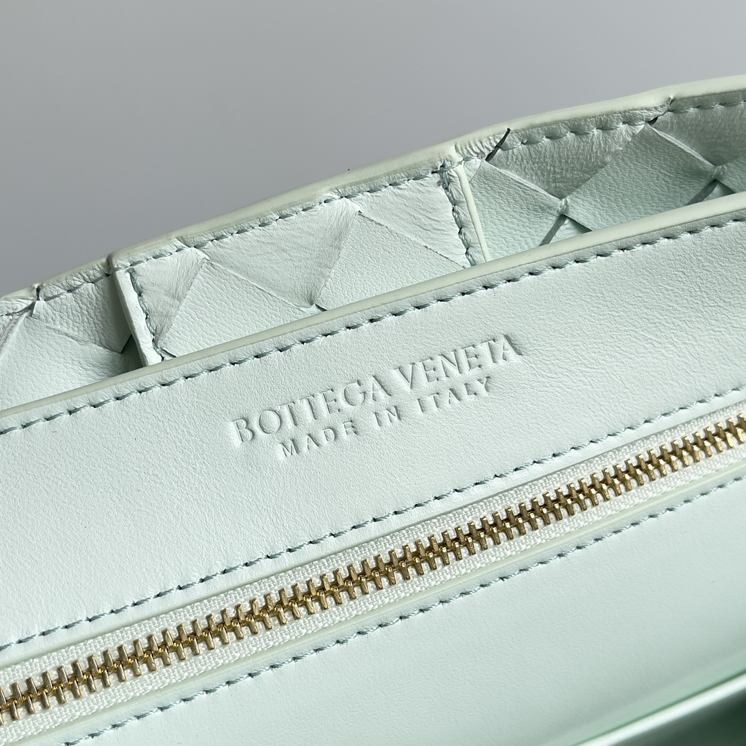 Bottega Veneta Andiamo-32*24*12CM