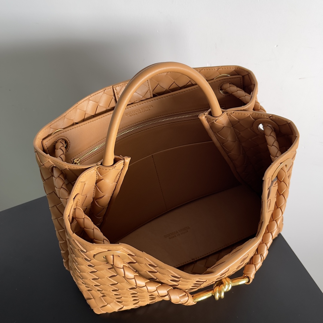 Bottega Veneta Andiamo-32*24*12CM