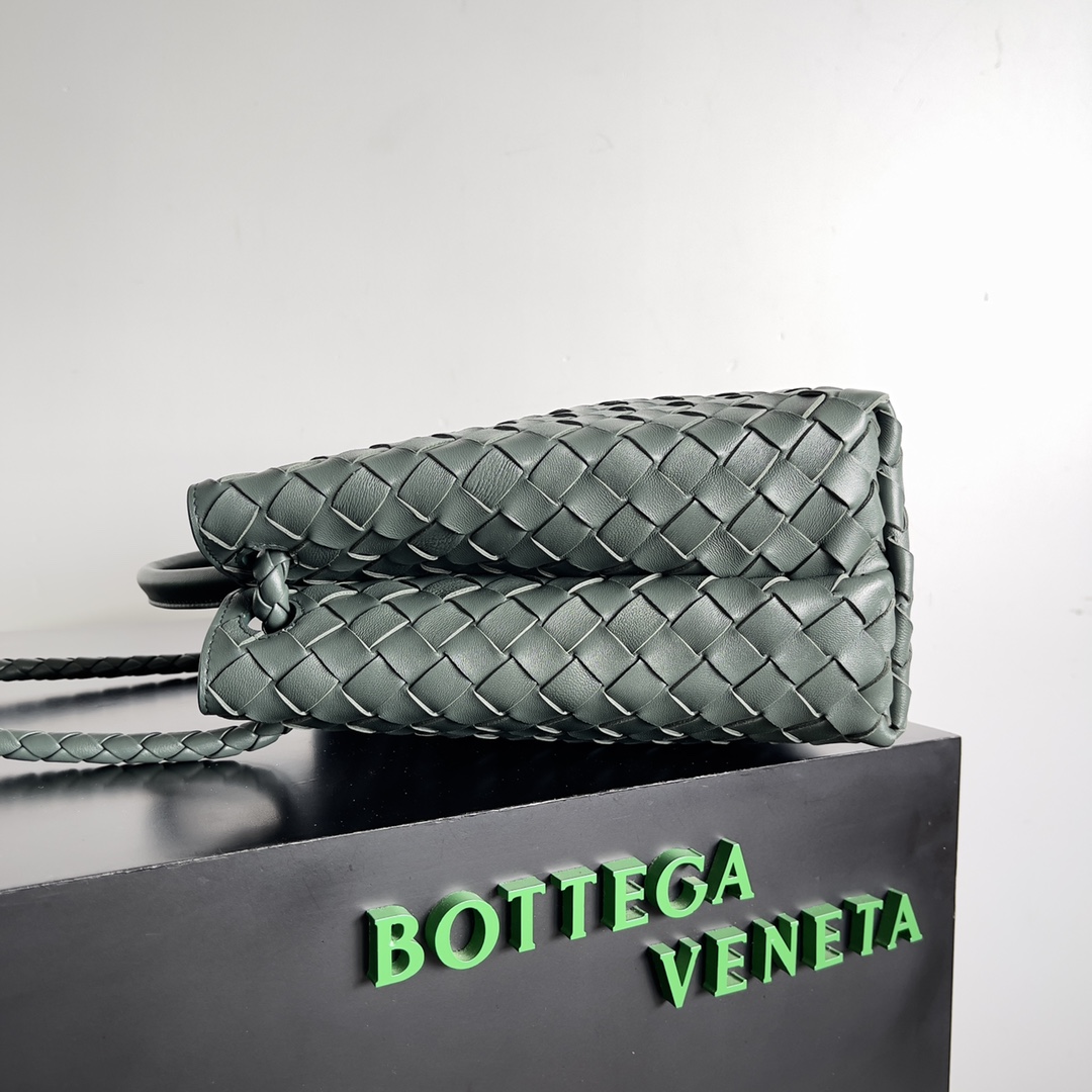 Bottega Veneta Andiamo-32*24*12CM