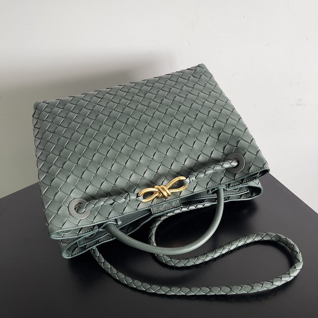 Bottega Veneta Andiamo-32*24*12CM