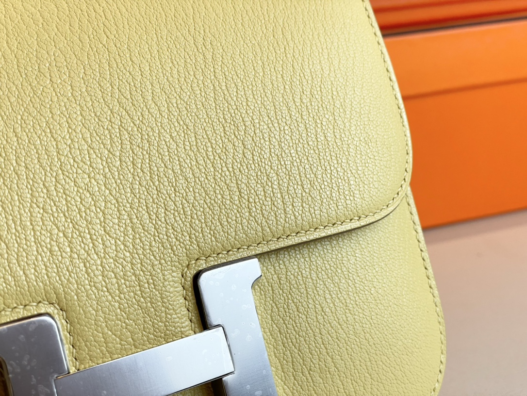Hermes Constance-19CM