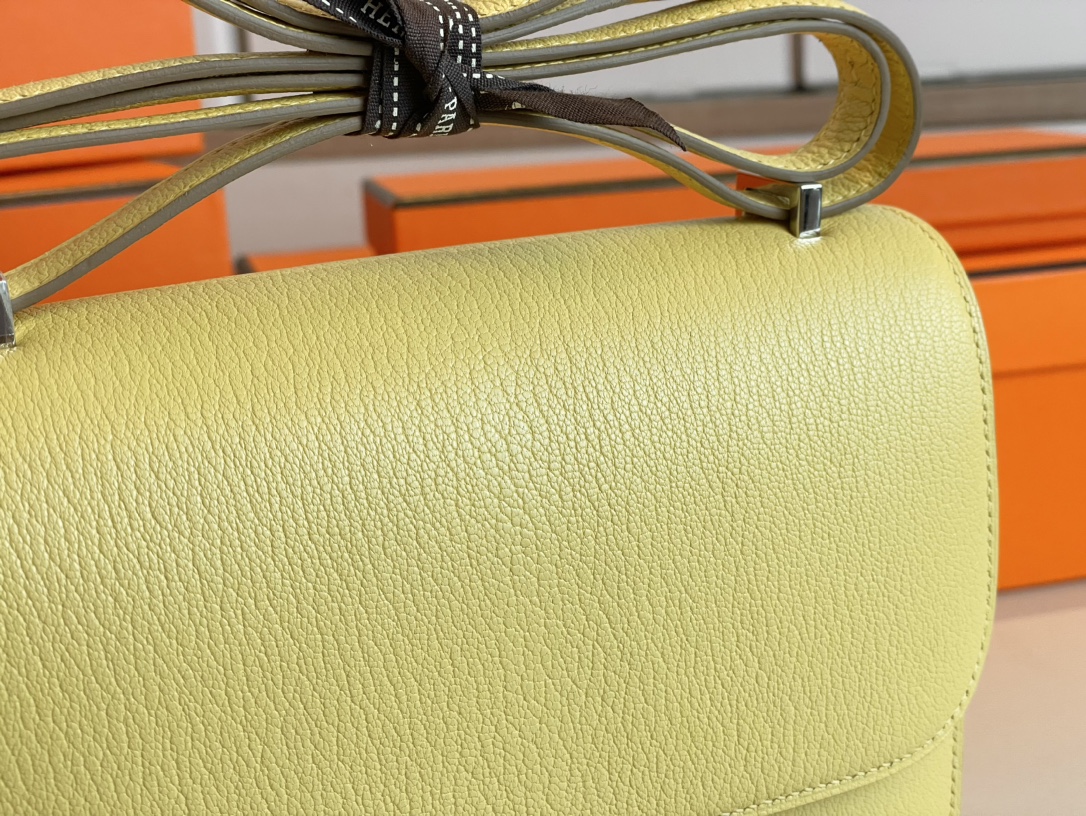 Hermes Constance-19CM