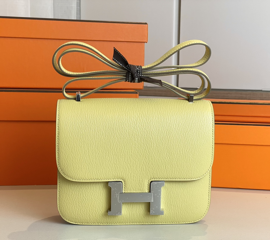 Hermes Constance-19CM