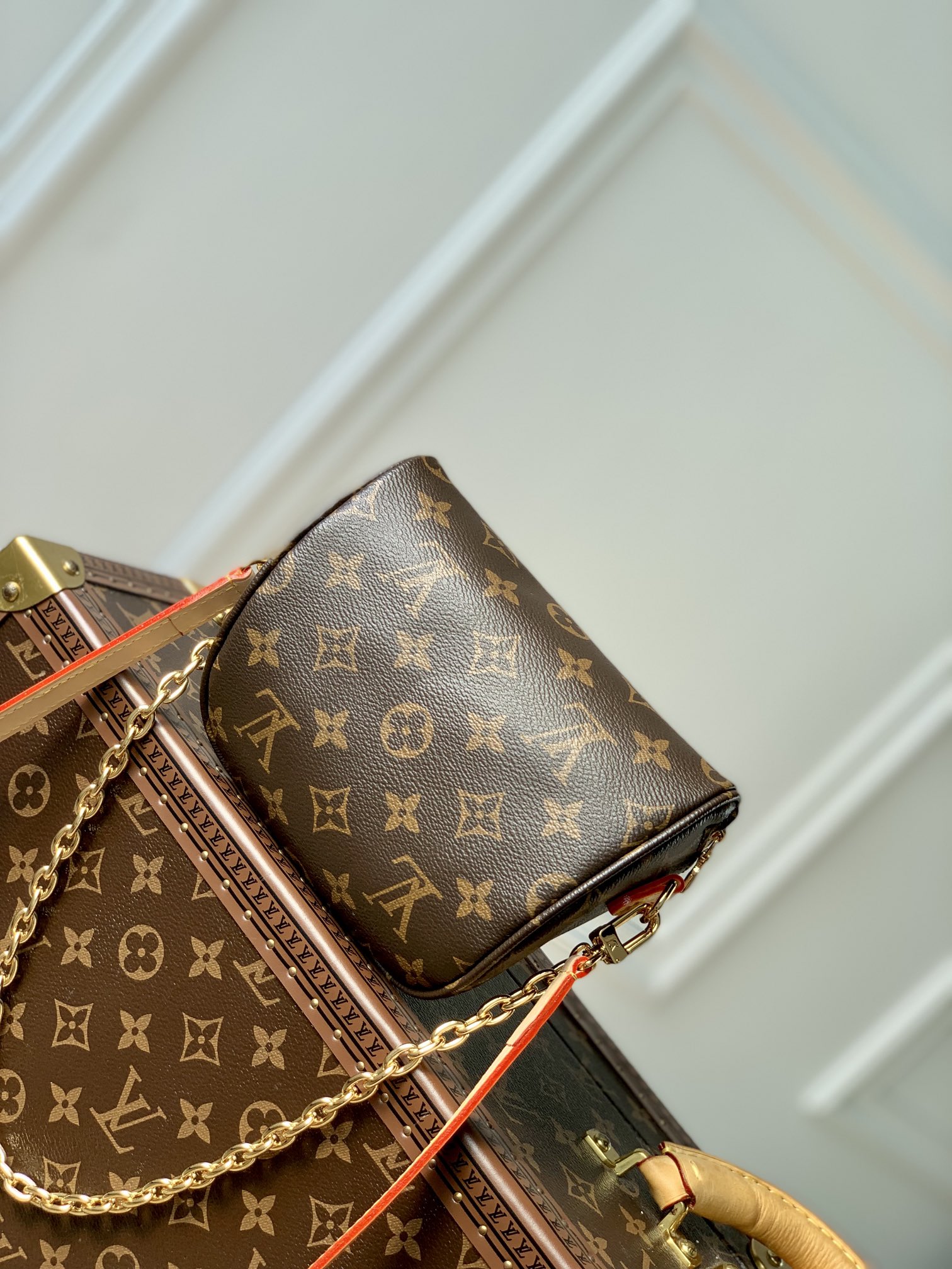 Louis Vuitton Mini Bumbag-17 x 12 x 9.5CM