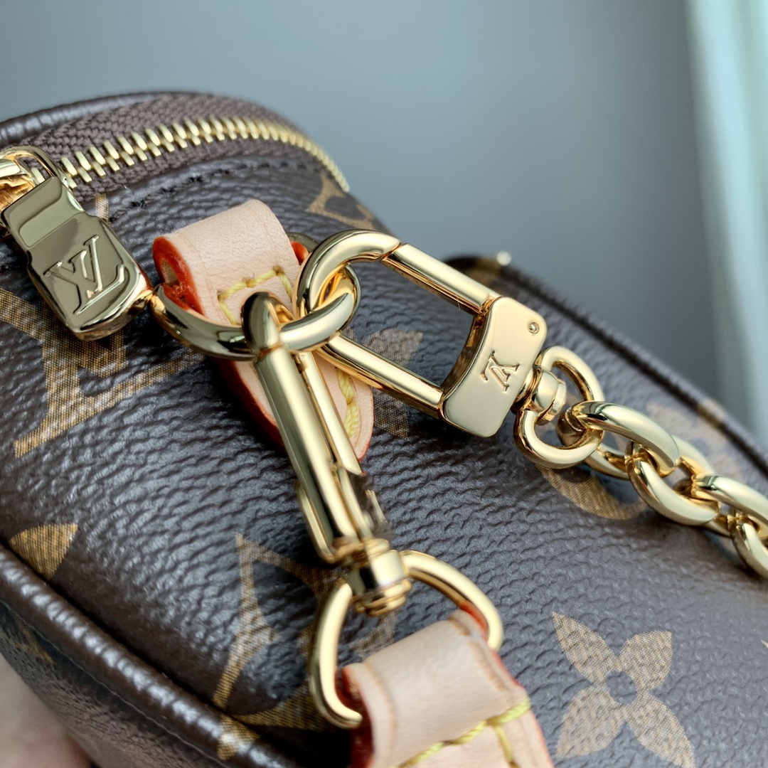Louis Vuitton Mini Bumbag-17 x 12 x 9.5CM