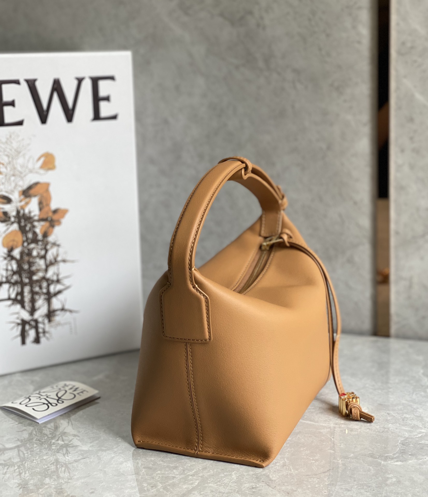 Lowee Cubi Bag-20.5×17×12.5CM Lowee Cubi Bag-20.5×17×12.5CM