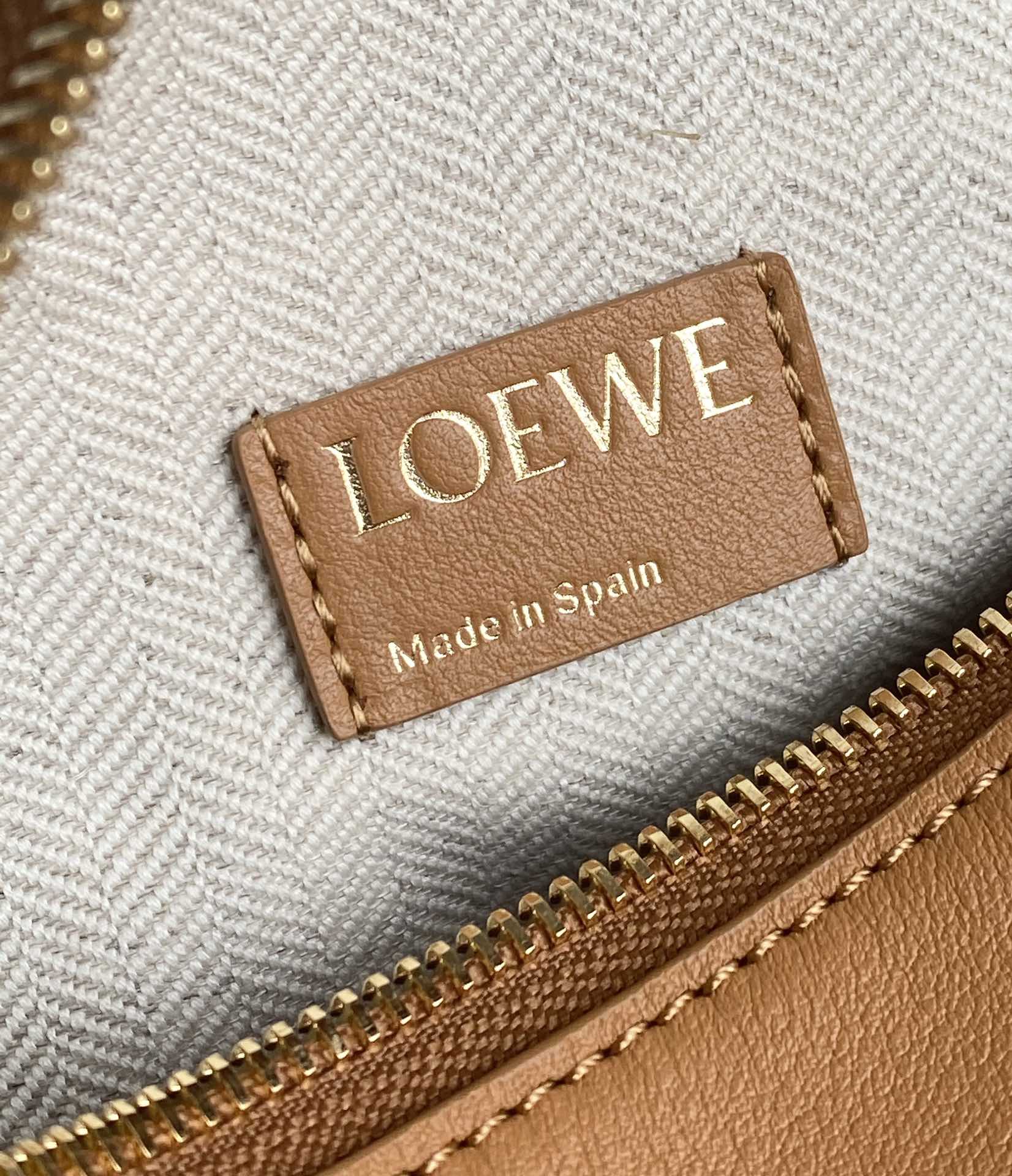 Lowee Cubi Bag-20.5×17×12.5CM Lowee Cubi Bag-20.5×17×12.5CM