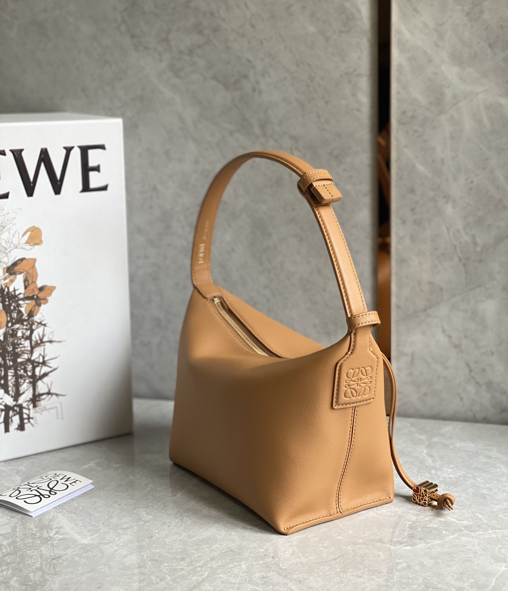 Lowee Cubi Bag-20.5×17×12.5CM Lowee Cubi Bag-20.5×17×12.5CM
