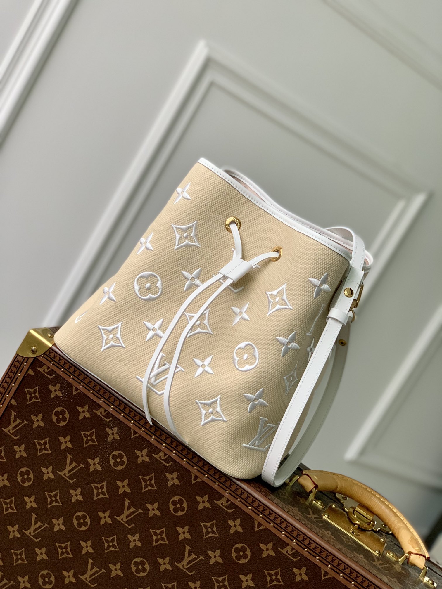 Louis Vuitton NéoNoé Bucket Bag -M23080-26X22X27CM