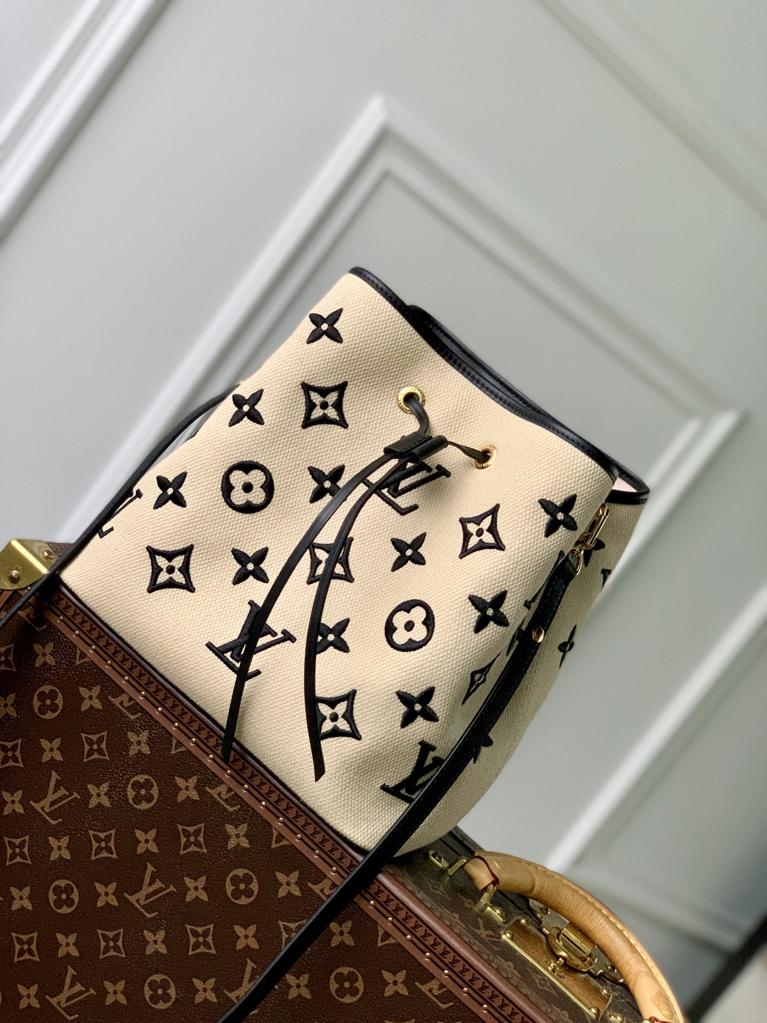 Louis Vuitton NéoNoé Bucket Bag -M23080-26X22X27CM