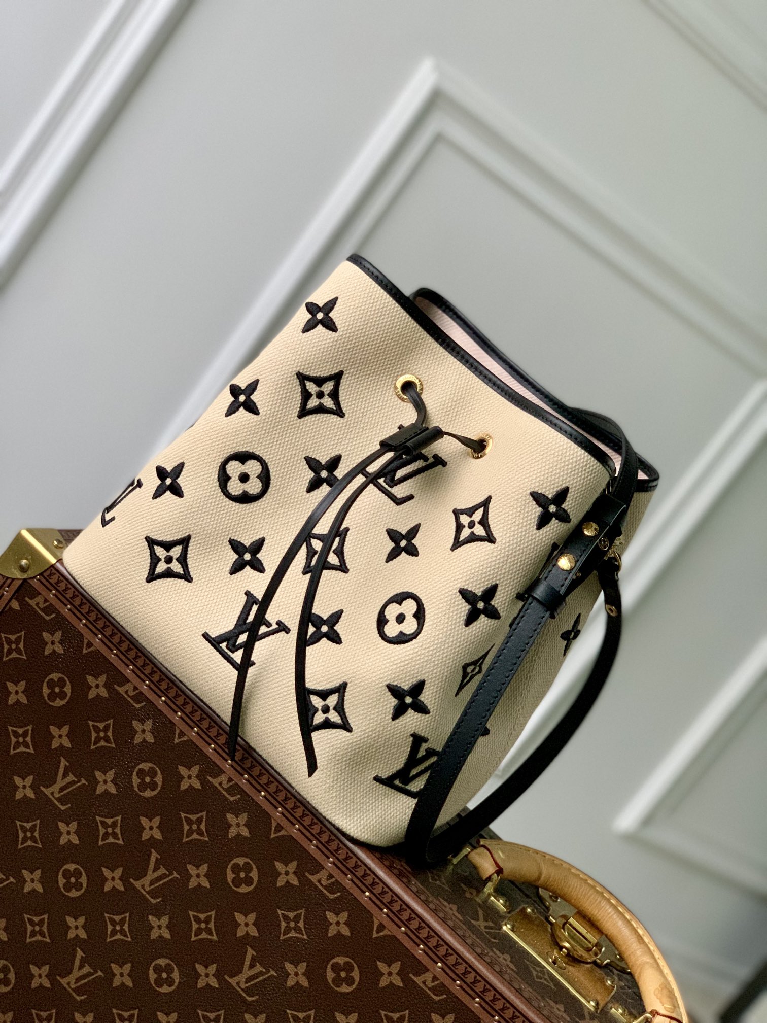 Louis Vuitton NéoNoé Bucket Bag -M23080-26X22X27CM