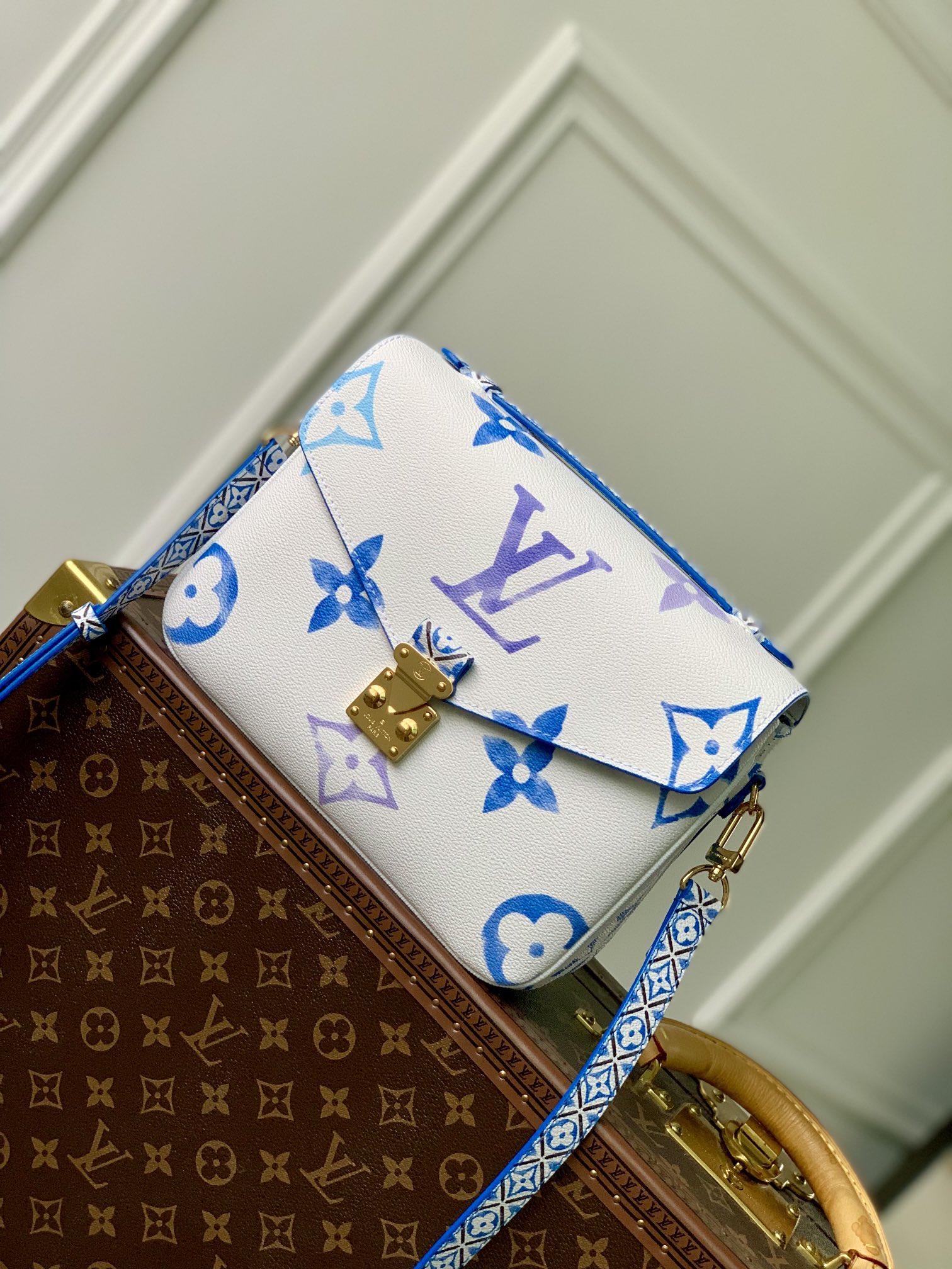 Louis Vuitton Pochette Metis Handbags-25*19*7CM