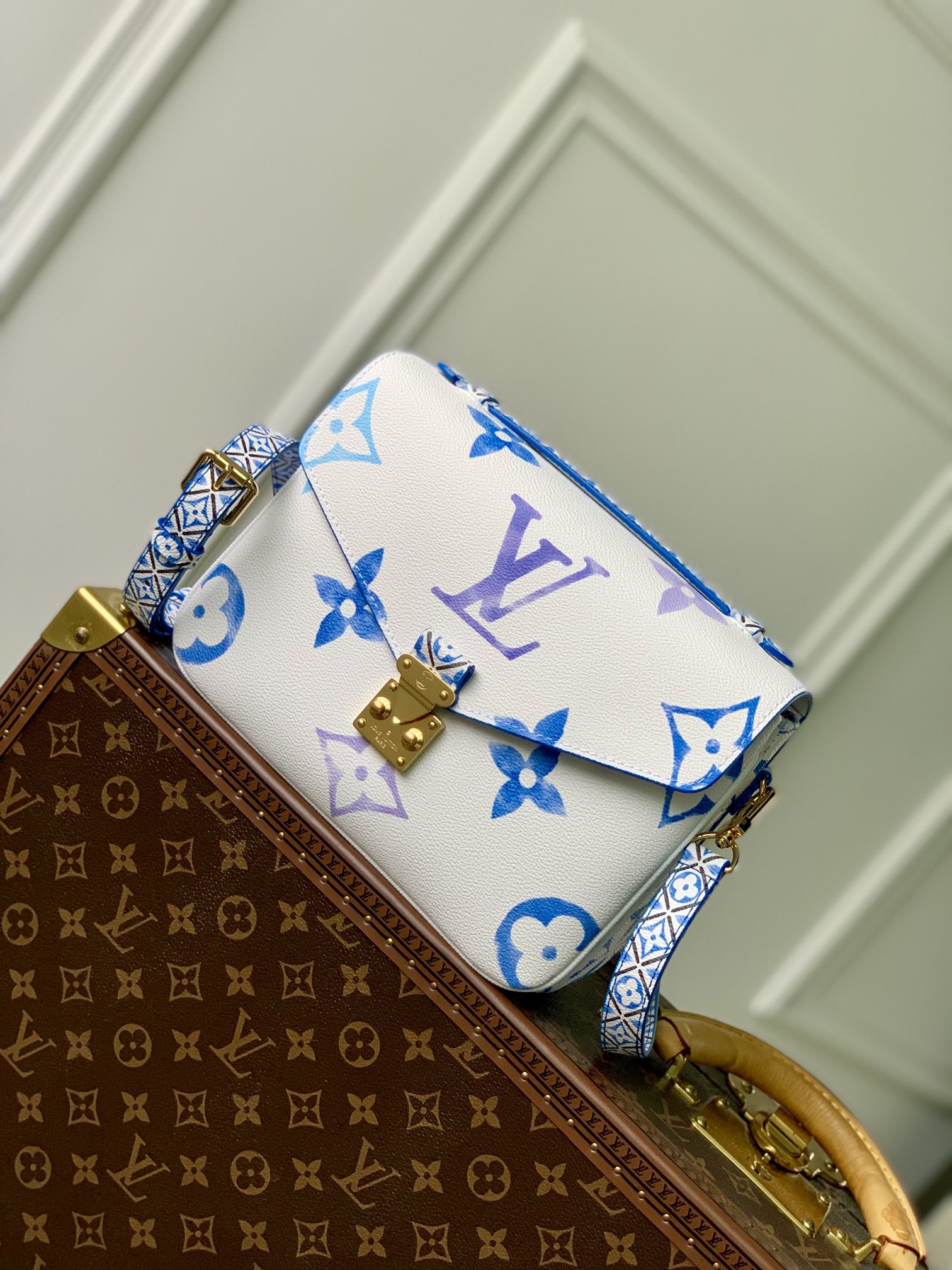 Louis Vuitton Pochette Metis Handbags-25*19*7CM