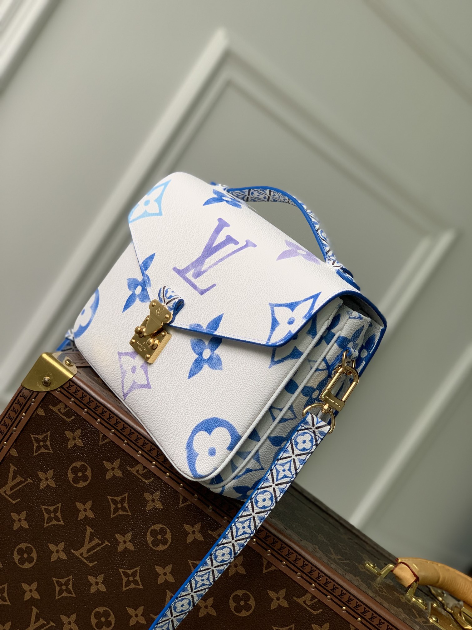 Louis Vuitton Pochette Metis Handbags-25*19*7CM